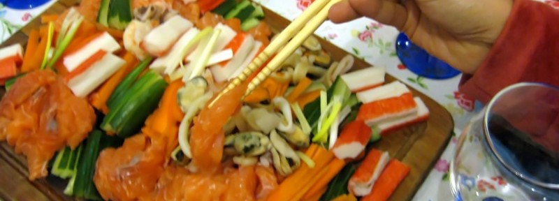 自家製の寿司 (Sushi caseiro)